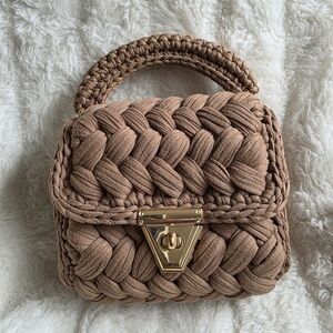 Chic Woven Mini Bag with Gold Clasp